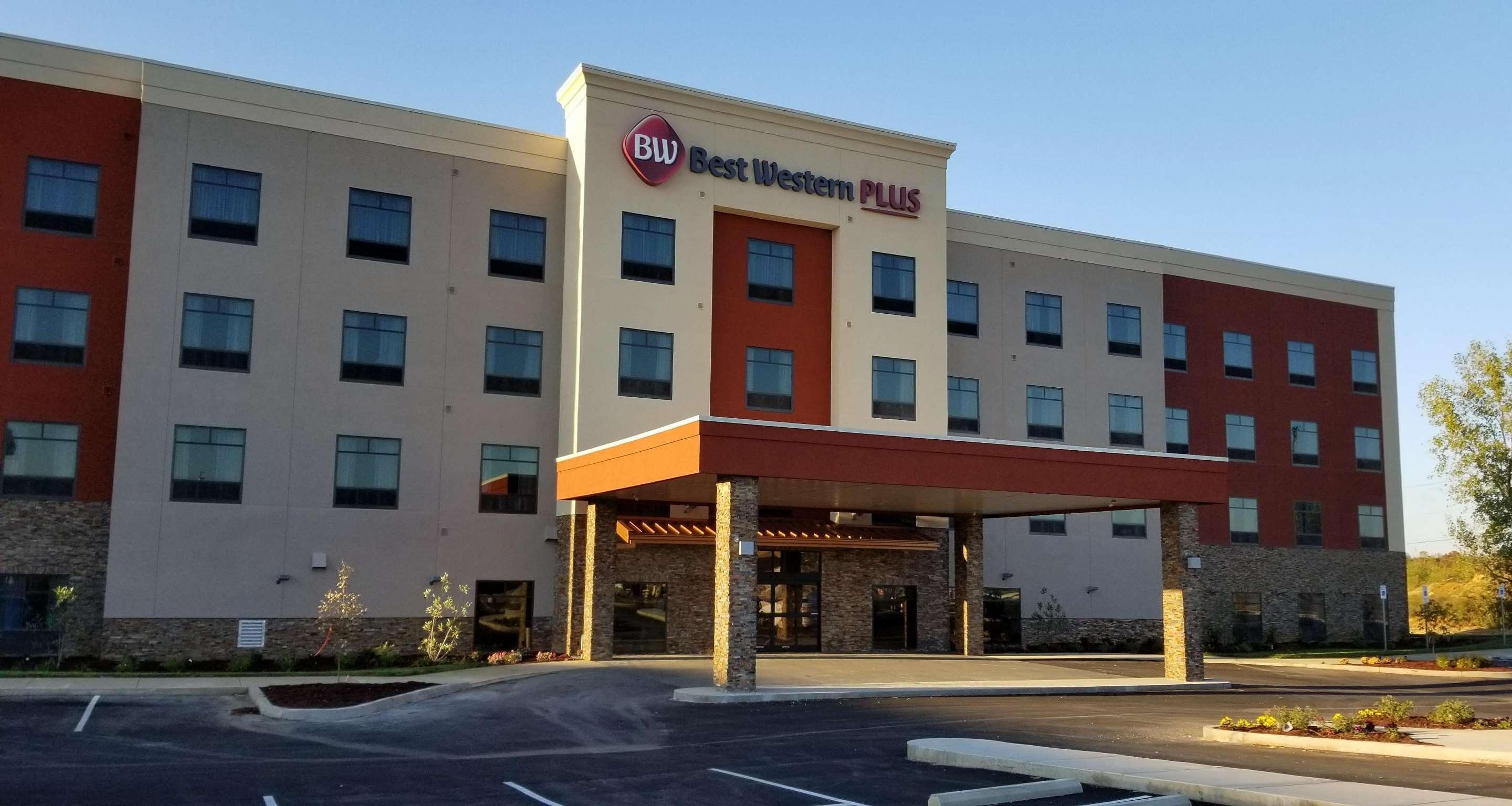 Best Western Plus Elizabethtown Inn & Suites Exterior photo