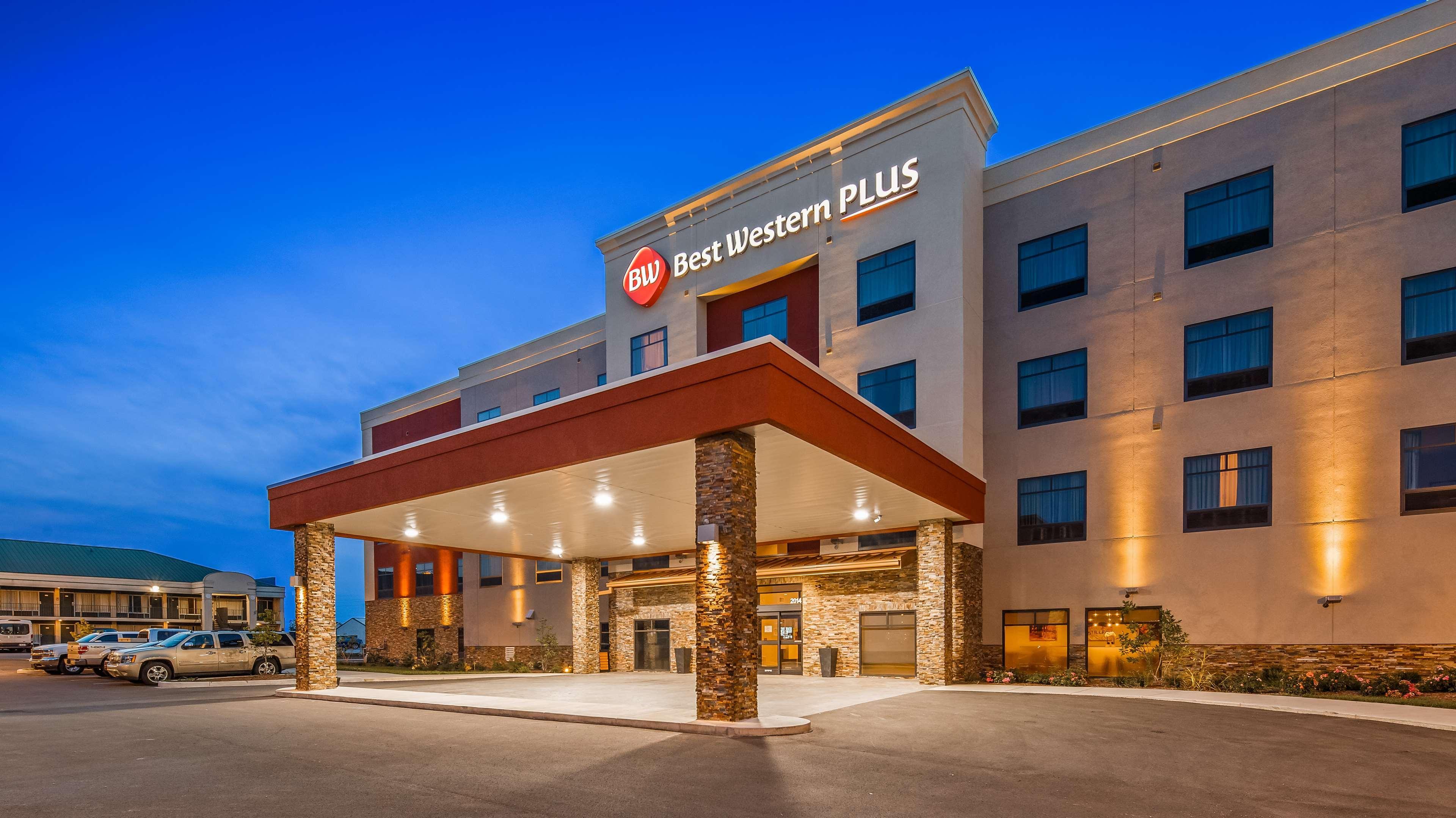 Best Western Plus Elizabethtown Inn & Suites Exterior photo