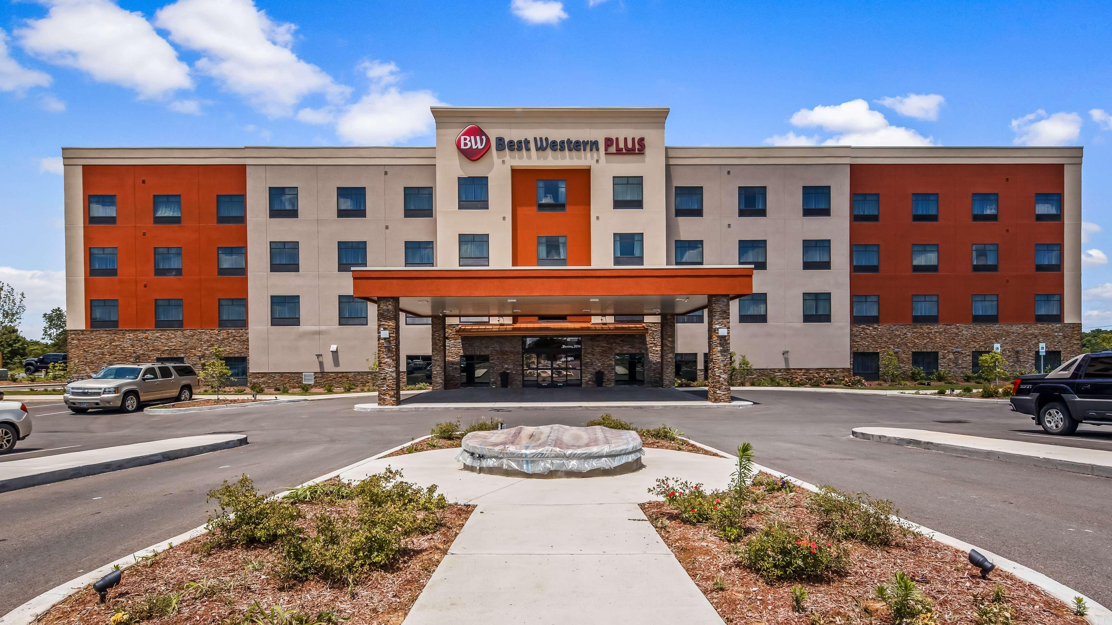 Best Western Plus Elizabethtown Inn & Suites Exterior photo